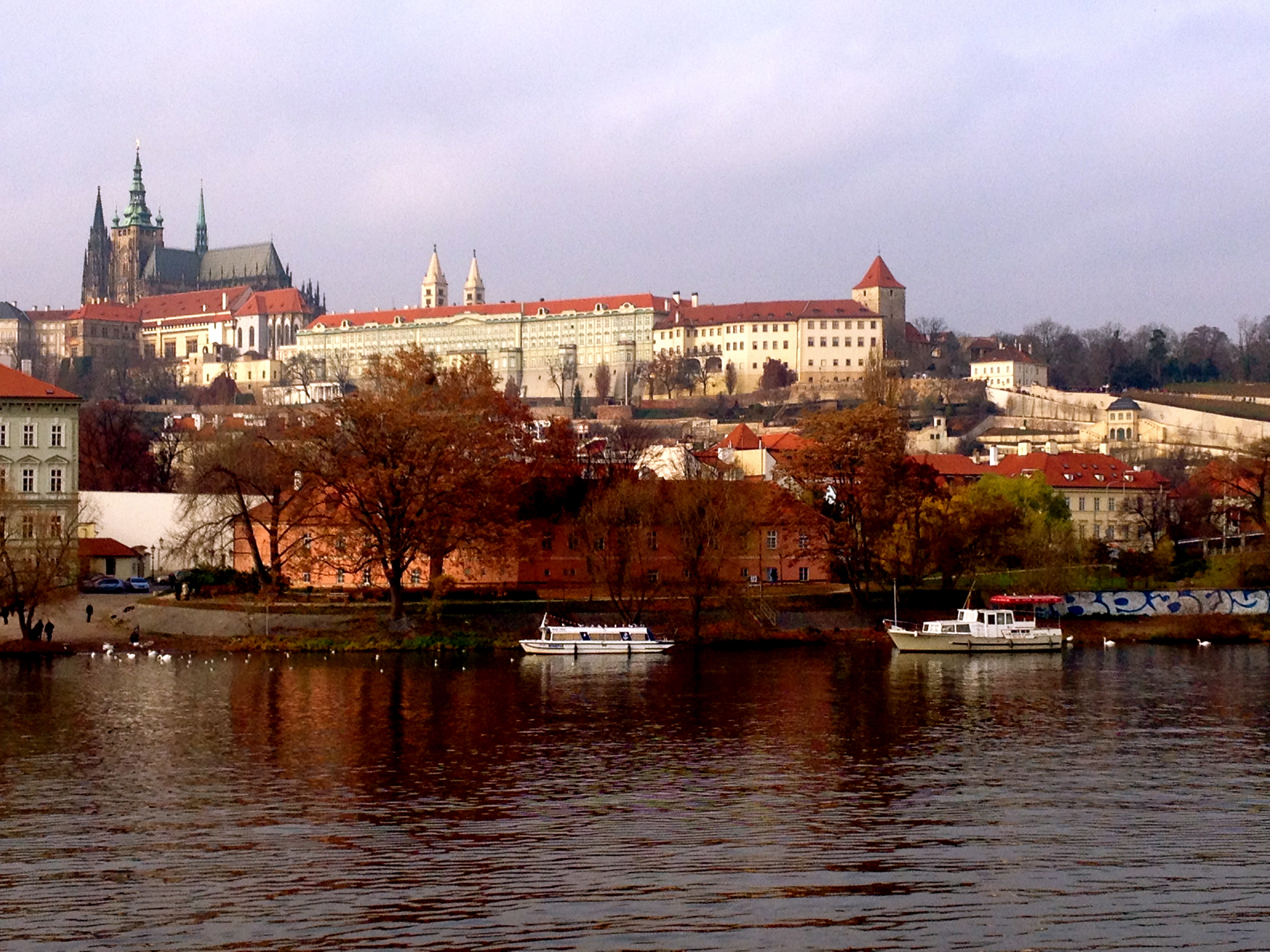 Czech Republic Travel Guides: Prague. Bridges and Castles