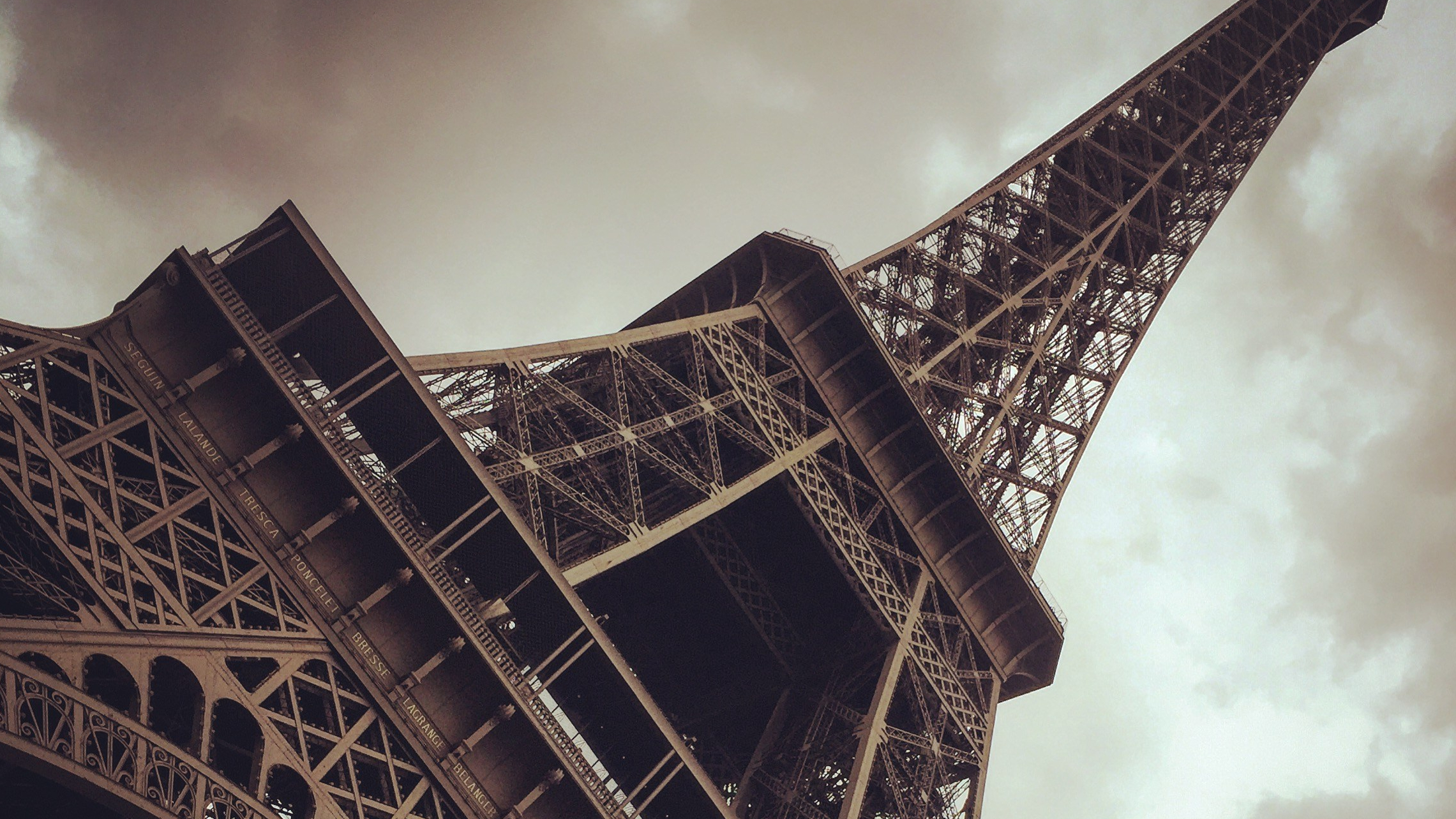 France Travel Guides: Paris in 3 Hours?!? Crazy but NOT Impossible!