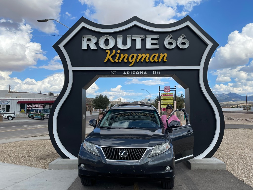 Phoenix to Las Vegas road trip stop: Kingman Route 66 sign