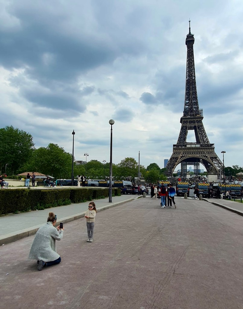 Photo shoot at the Eiffel Tower